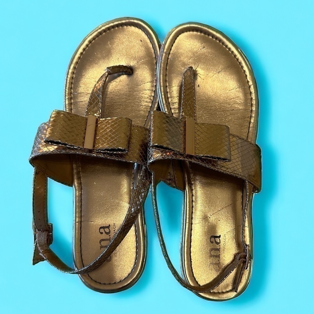 Super cute gold sandals women size 9